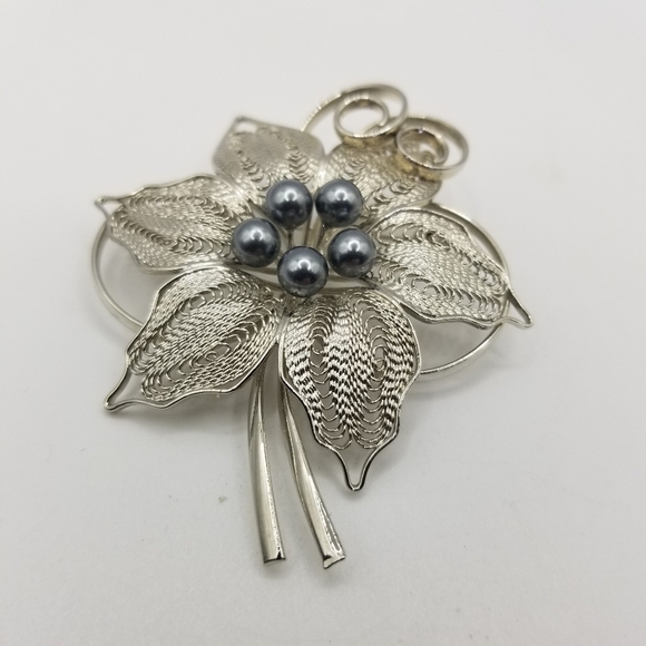 Vintage Silvertone Wirework Flower Brooch Pin Faux Pearls Gray Large Estate - Picture 5 of 10